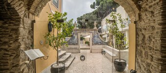 Solar Do Castelo, a Lisbon Heritage Collection