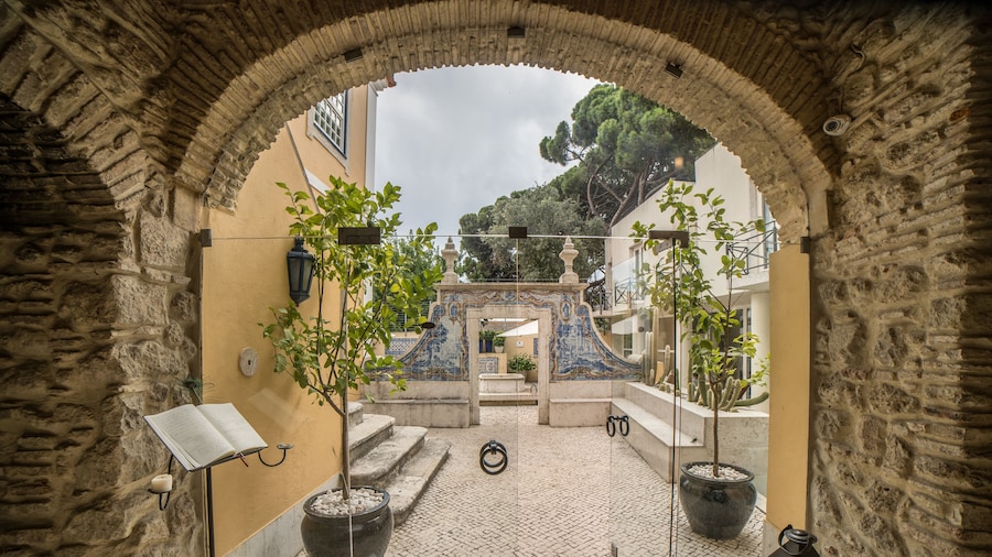 Solar Do Castelo, a Lisbon Heritage Collection