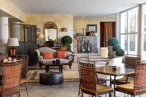 32-inch LCD TV with cable channels, TV, DVD player