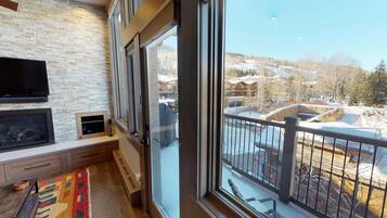 Estúdio (Diamond, Construction Notice) | Terraço/pátio