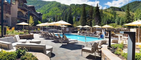 2 outdoor pools, sun loungers