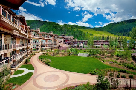Aerial view. Manor Vail Lodge