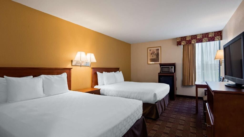 In-room safe, desk, laptop workspace, blackout curtains