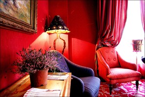 Lobby-Lounge