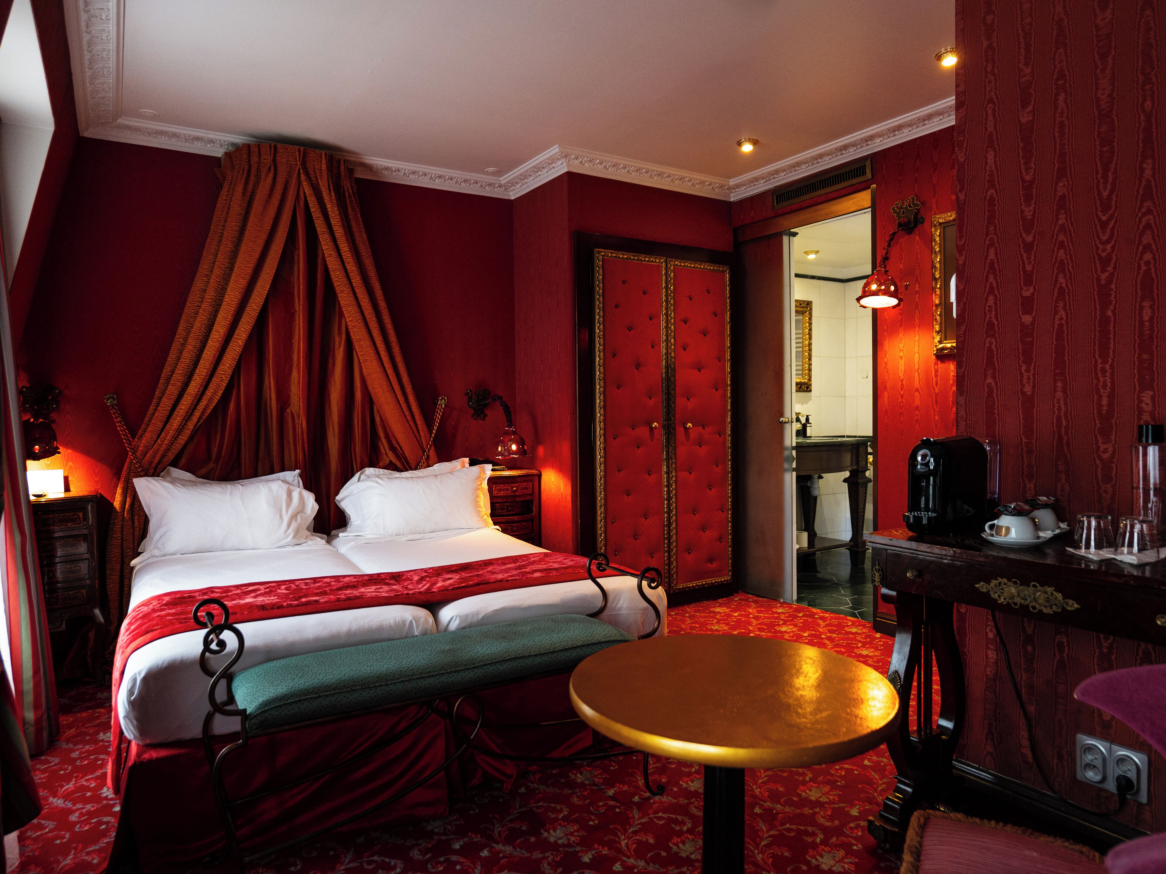 Standard Room, 2 Twin Beds | Premium bedding, in-room safe, desk, soundproofing