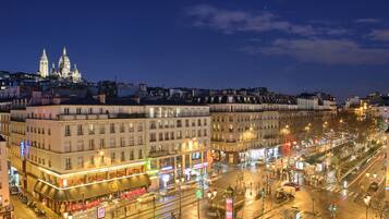 Façade de lâhĂ©bergement - soirĂ©e/nuit