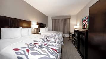 Deluxe Room, 2 Queen Beds, Non Smoking, Lake View | Desk, iron/ironing board, cribs (free), rollaway beds (surcharge)