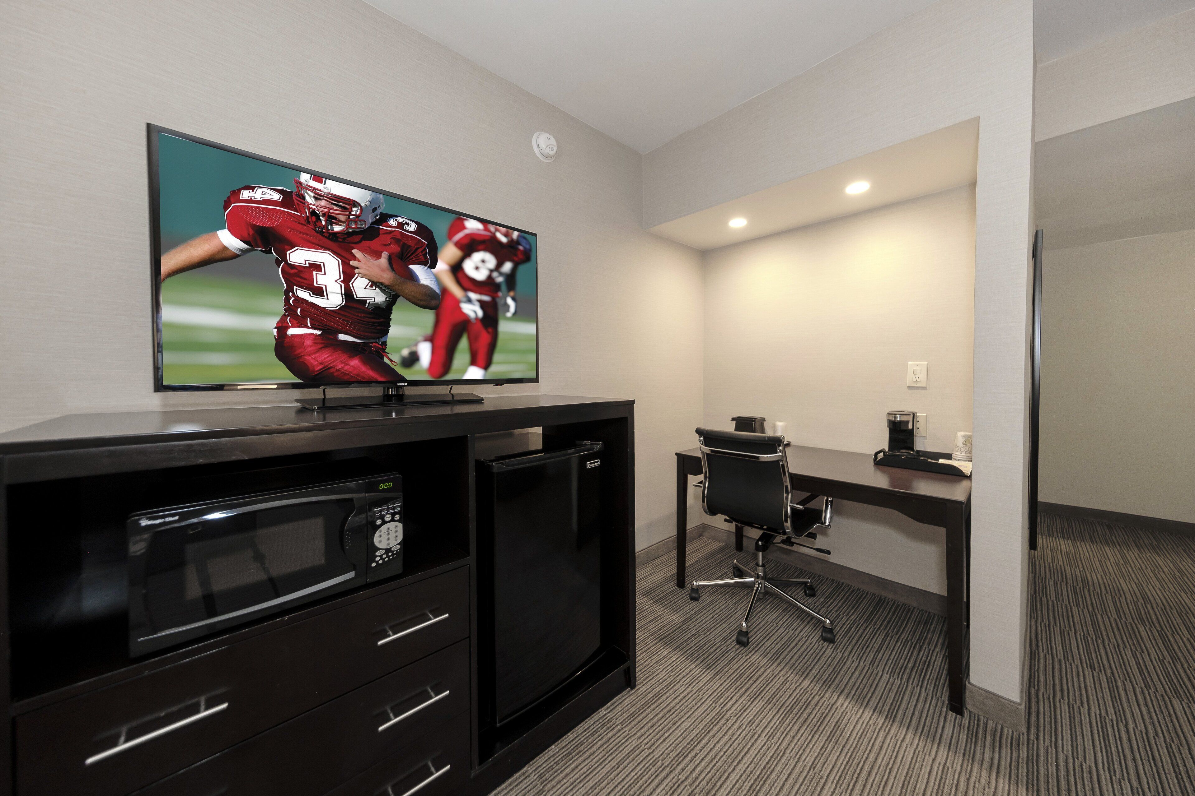 deluxe room, 2 queen beds, non smoking, lake view | desk, iron/ironing board, free cots/infant beds, rollaway beds