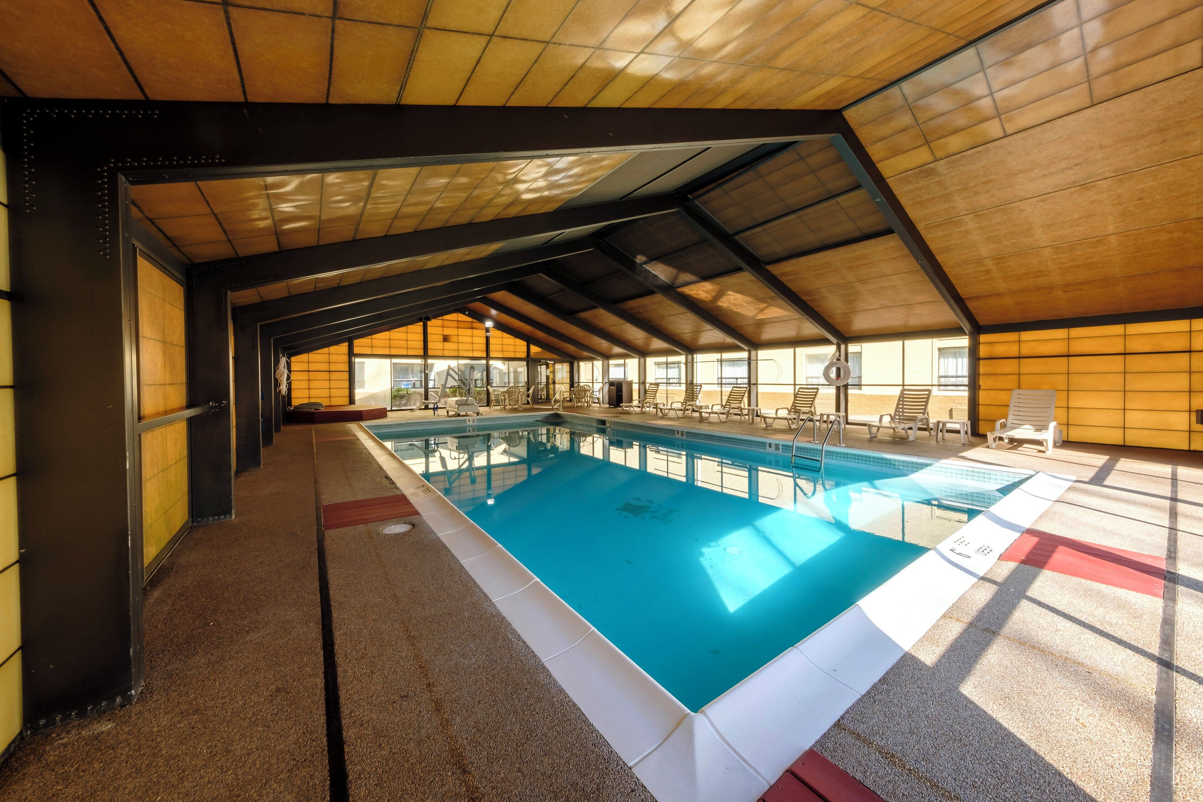 Una piscina techada