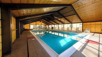 Una piscina techada