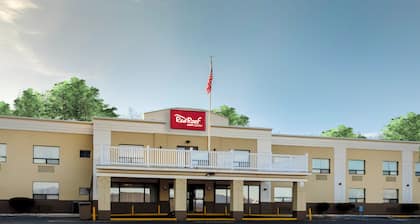 Red Roof Inn & Suites Newburgh – Stewart Airport/ West Point