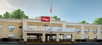Red Roof Inn & Suites Newburgh – Stewart Airport/ West Point
