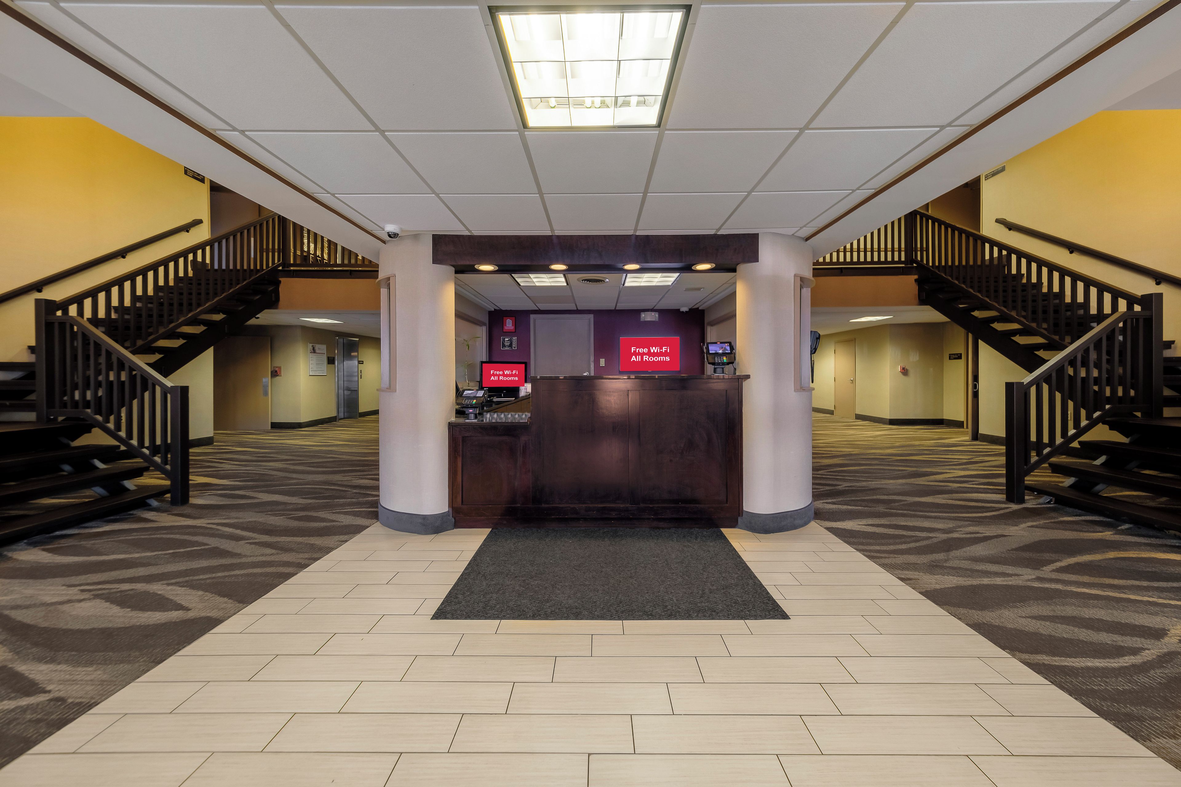 Lobby lounge