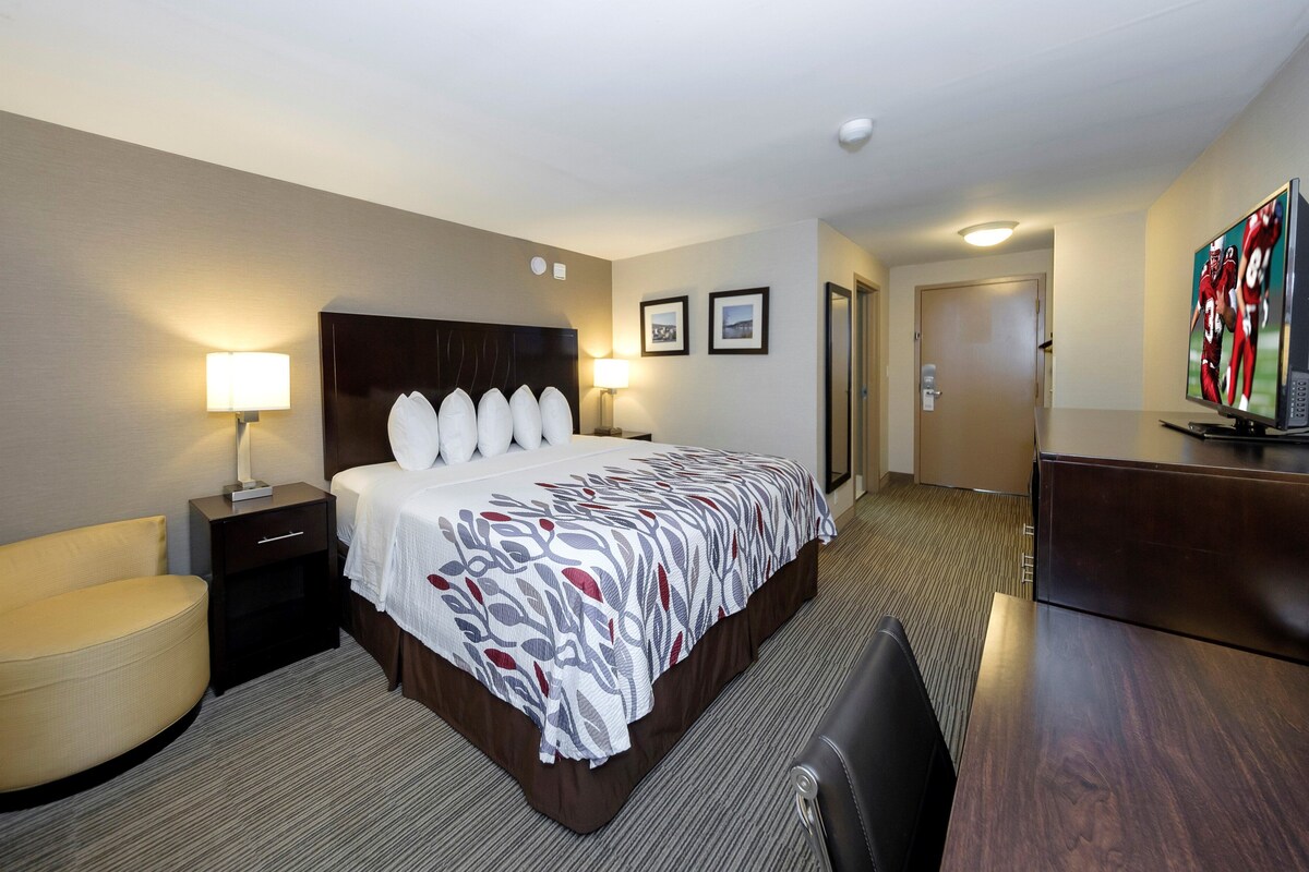 Desk, iron/ironing board, cribs (free), rollaway beds (surcharge)