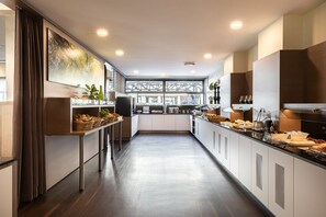 Daily buffet breakfast for a fee - Hotel Aldea Berlin Centrum (Berlin)