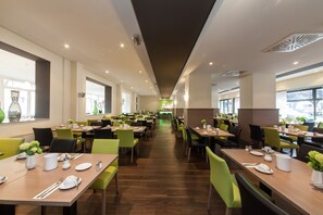 Daily buffet breakfast for a fee - Hotel Aldea Berlin Centrum (Berlin)