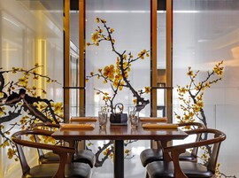 2 restaurants, dinner served, Korean cuisine