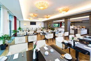 Daily buffet breakfast (EUR 10 per person) - Gold Inn Adrema Hotel (BERLIN)