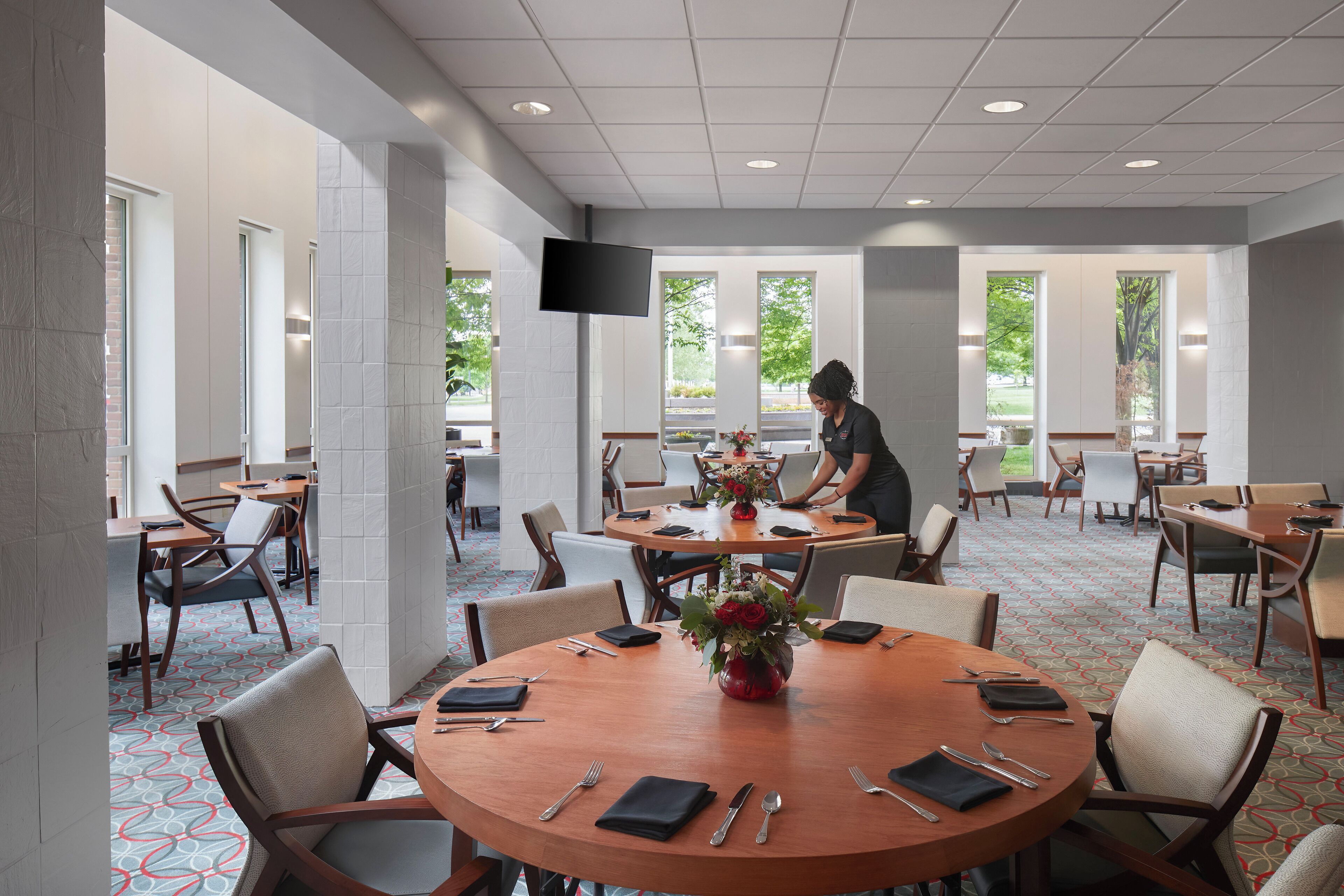 daily cooked-to-order breakfast for a fee