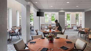 Daily cooked-to-order breakfast for a fee