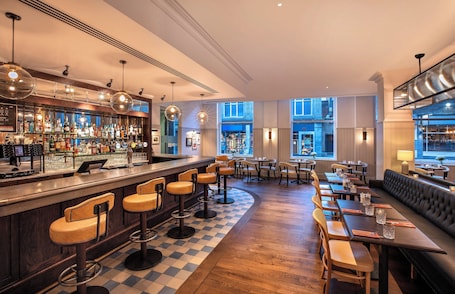 Bar (on property). Leonardo Hotel Cardiff