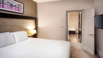 Desk, iron/ironing board, free WiFi, bed sheets