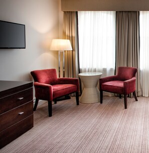 Bureau, fer et planche à repasser, Wi-Fi gratuit, draps fournis