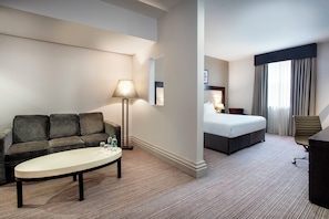 Junior Suite | Desk, iron/ironing board, free WiFi, bed sheets
