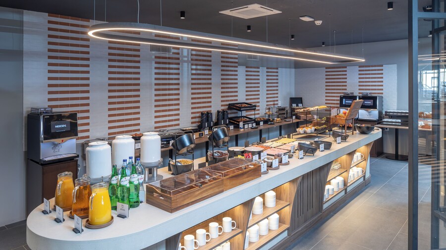 Holiday Inn Express and Suites Lisbon Principe Real by IHG