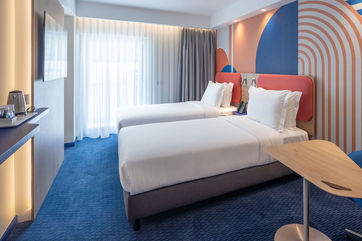 Premium Room | Desk, iron/ironing board, free WiFi, bed sheets