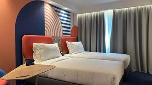 Standardværelse - 2 enkeltsenge - balkon | Skrivebord, strygejern/strygebræt, gratis Wi-Fi, sengetøj