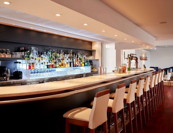 3 bars/lounges, poolside bar