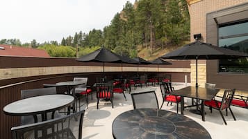 4 restaurants, breakfast, lunch, dinner served; American cuisine