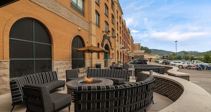 DoubleTree by Hilton Deadwood at Cadillac Jack's