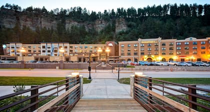 DoubleTree by Hilton Deadwood at Cadillac Jack's
