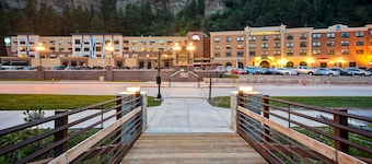 DoubleTree by Hilton Deadwood at Cadillac Jack's