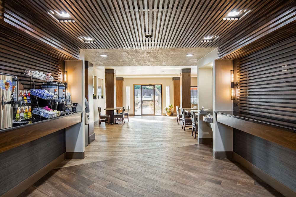 Best Western Plus Hill Country Suites