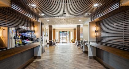 Best Western Plus Hill Country Suites