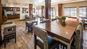 Free daily continental breakfast