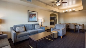 Standard Apartment, 2 Bedrooms, Non Smoking | 1 bedroom, premium bedding, in-room safe, individually furnished - Best Western Plus Hill Country Suites (San Antonio)