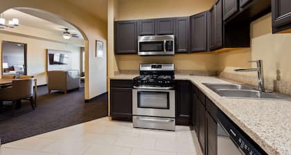 Best Western Plus Hill Country Suites