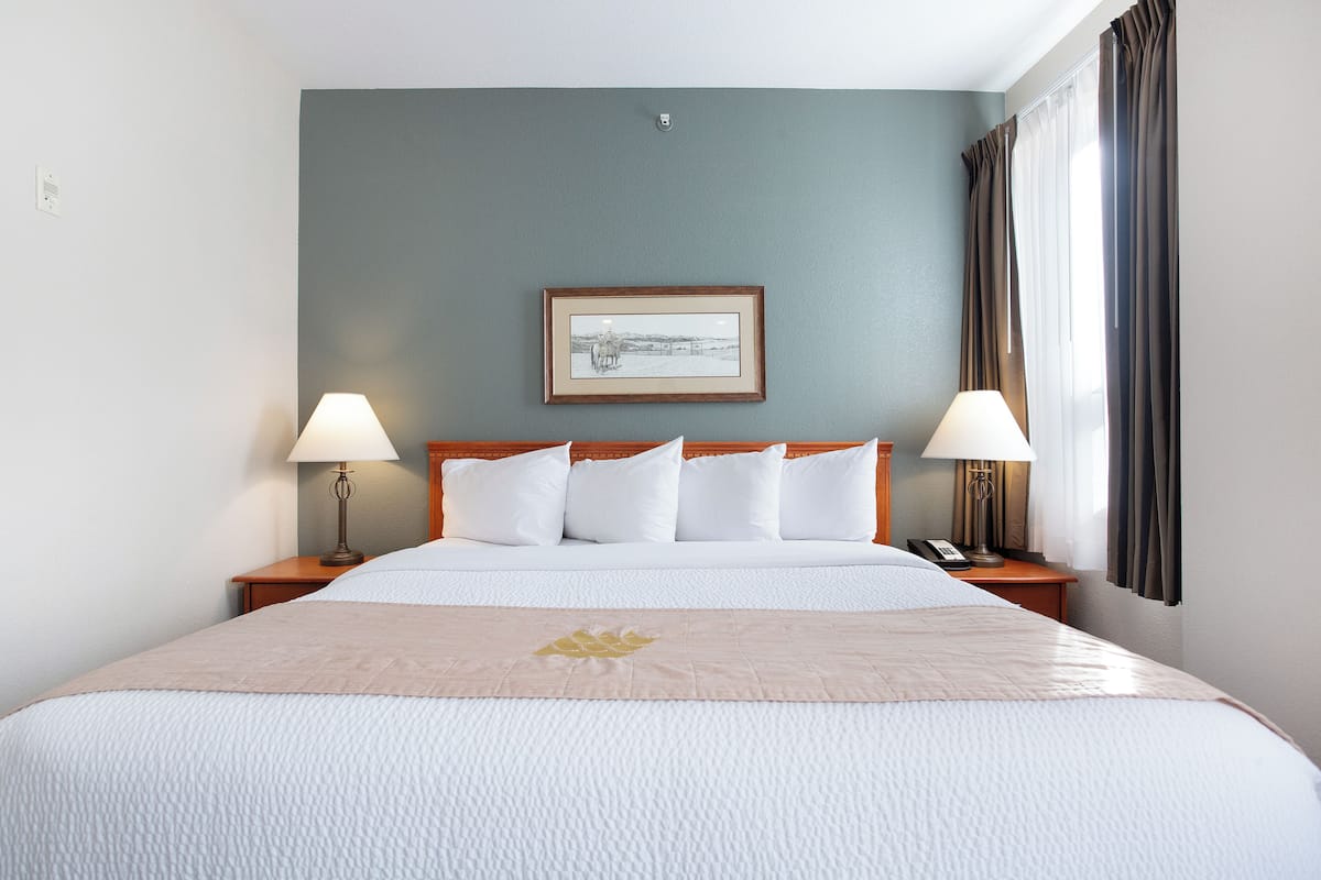 1 soverom, sengetøy av topp kvalitet, safe på rommet og lydisolert