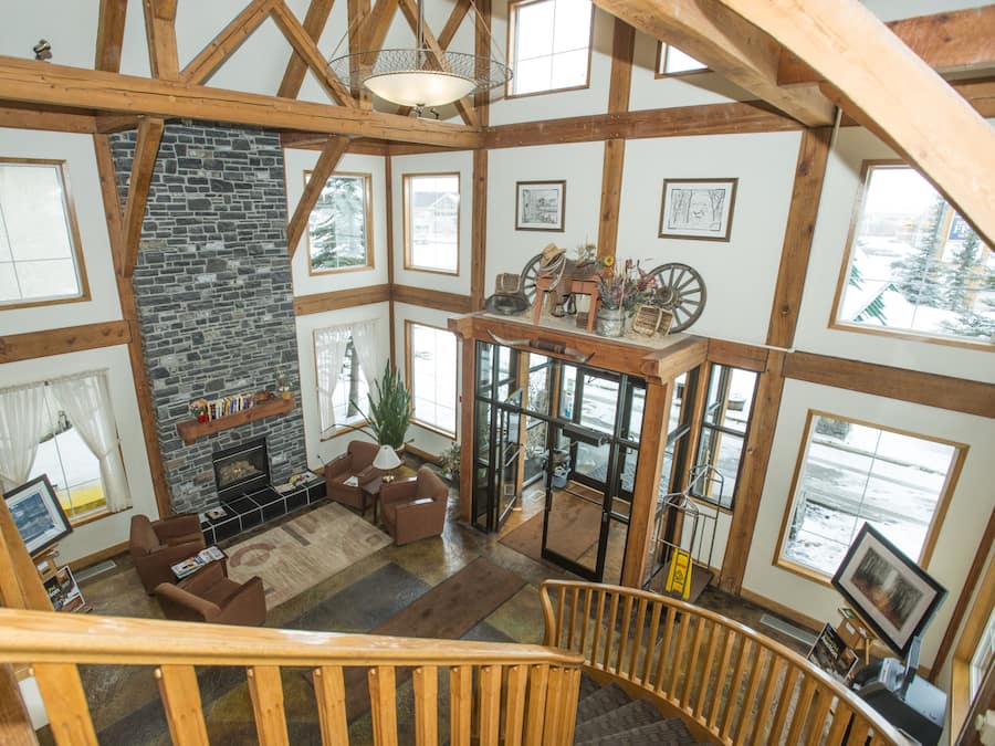 Coin salon dans le hall