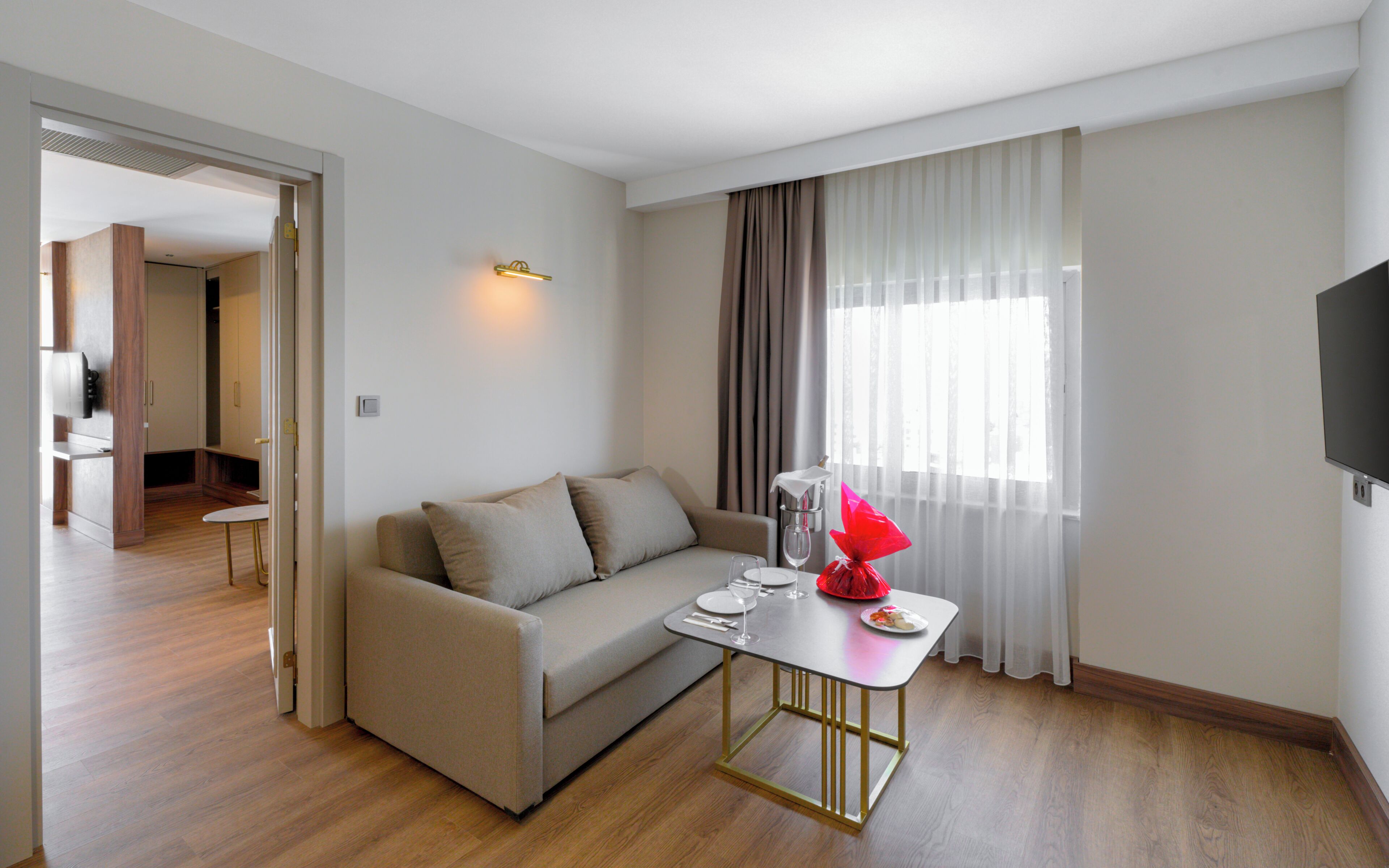 Photo - Best Western Plus Khan Hotel