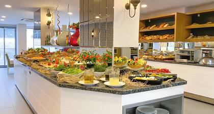 Best Western Plus Khan Hotel