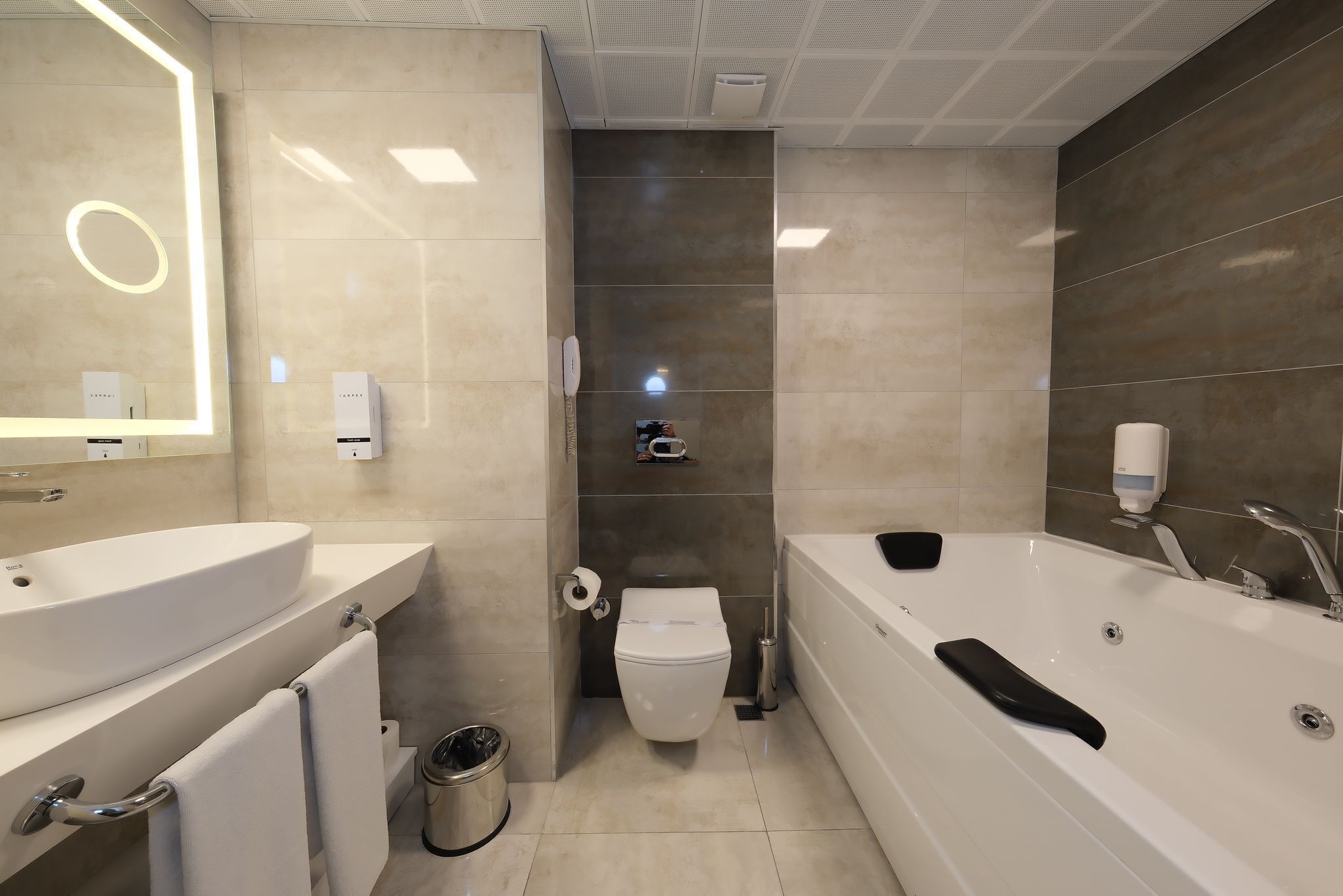 Foto - Best Western Plus Khan Hotel