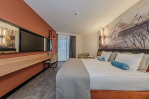 Deluxe Room, 1 King Bed, Non Smoking