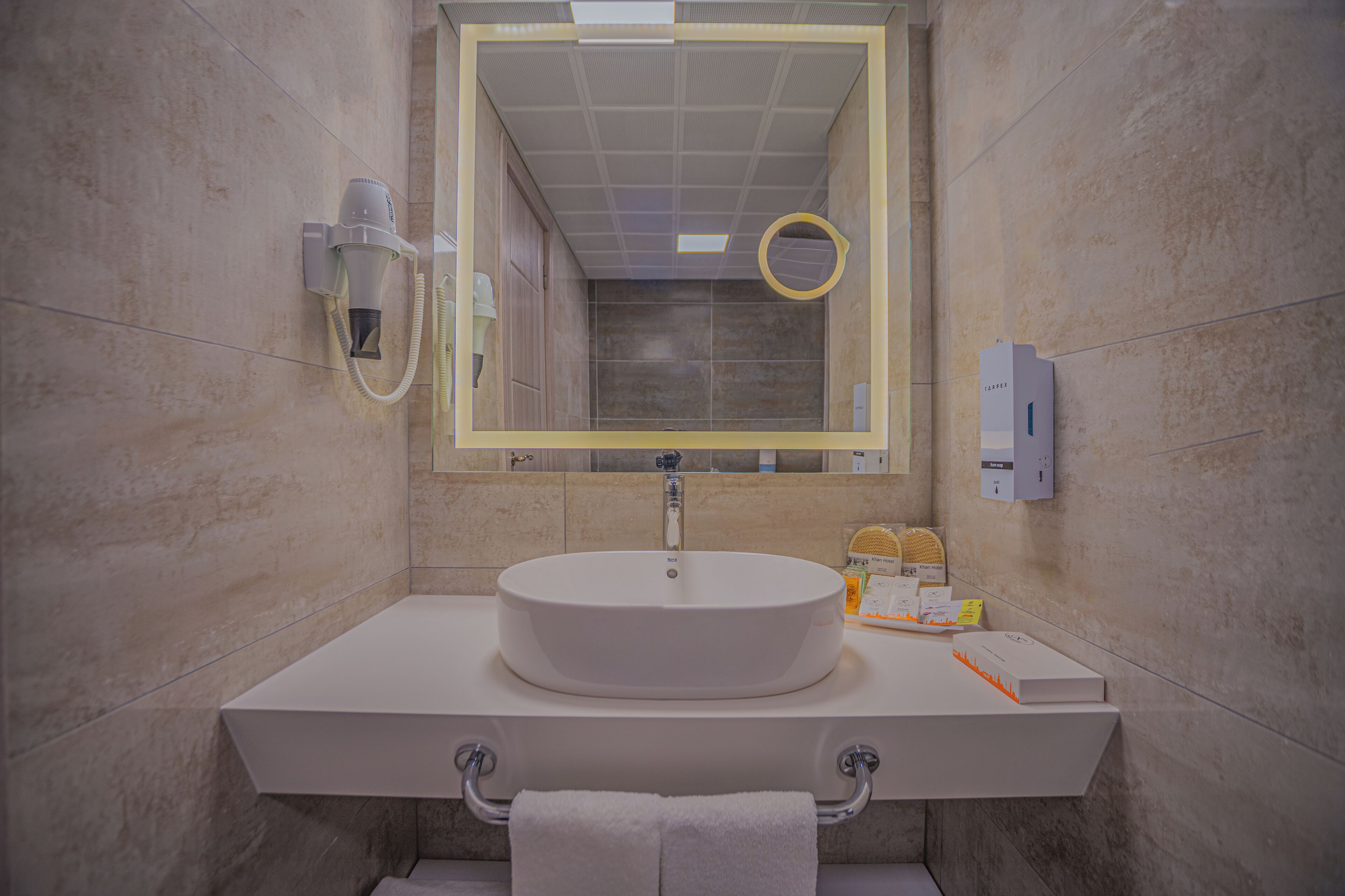 Foto - Best Western Plus Khan Hotel