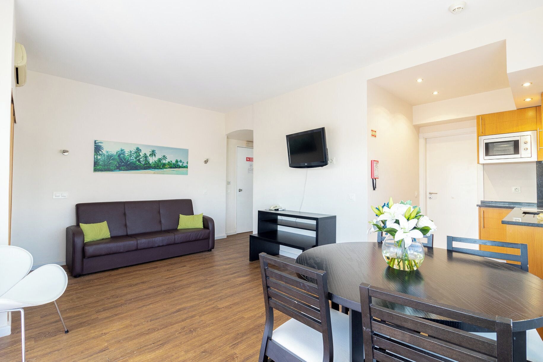 Standard Apartment, 1 Bedroom | In-room safe, blackout curtains, free WiFi, bed sheets