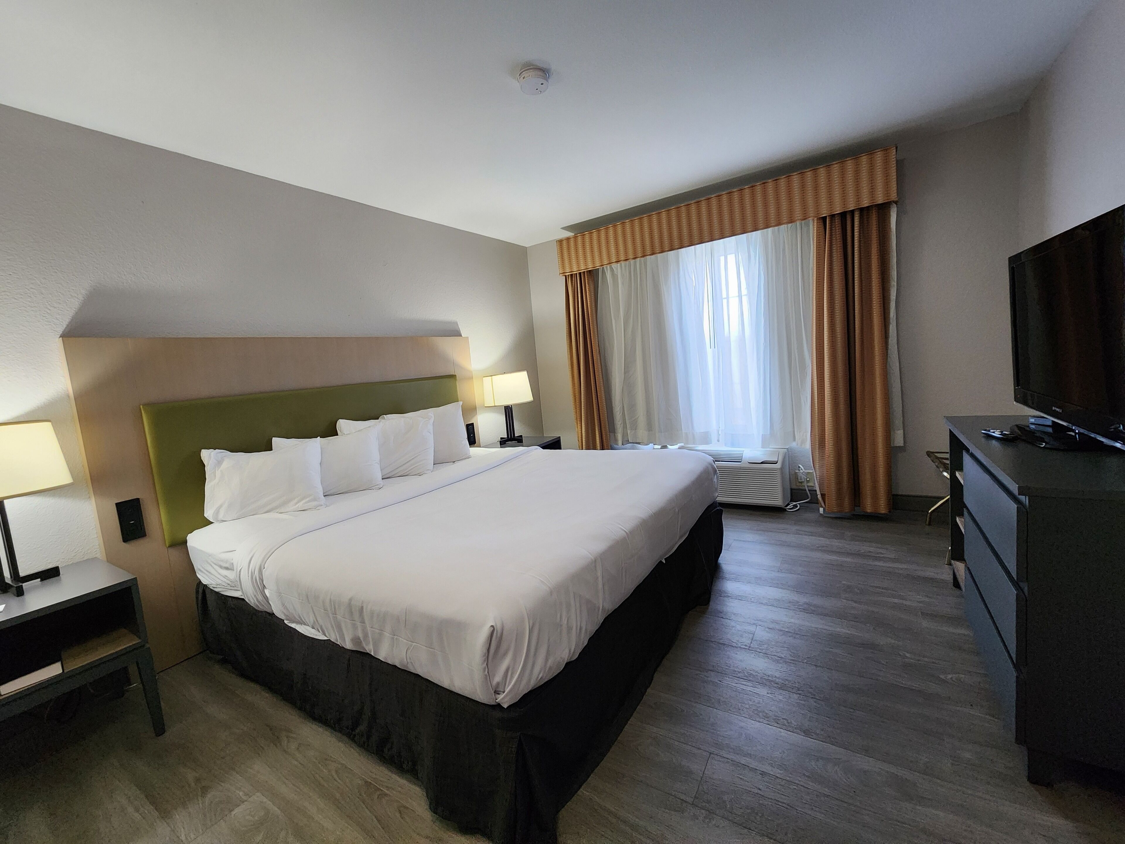 Suite, 1 Bedroom, Non Smoking | Premium bedding, pillowtop beds, desk, blackout drapes